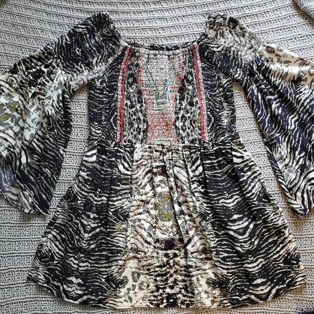 ANGIE'S Woman's Tunic batwing top size Small